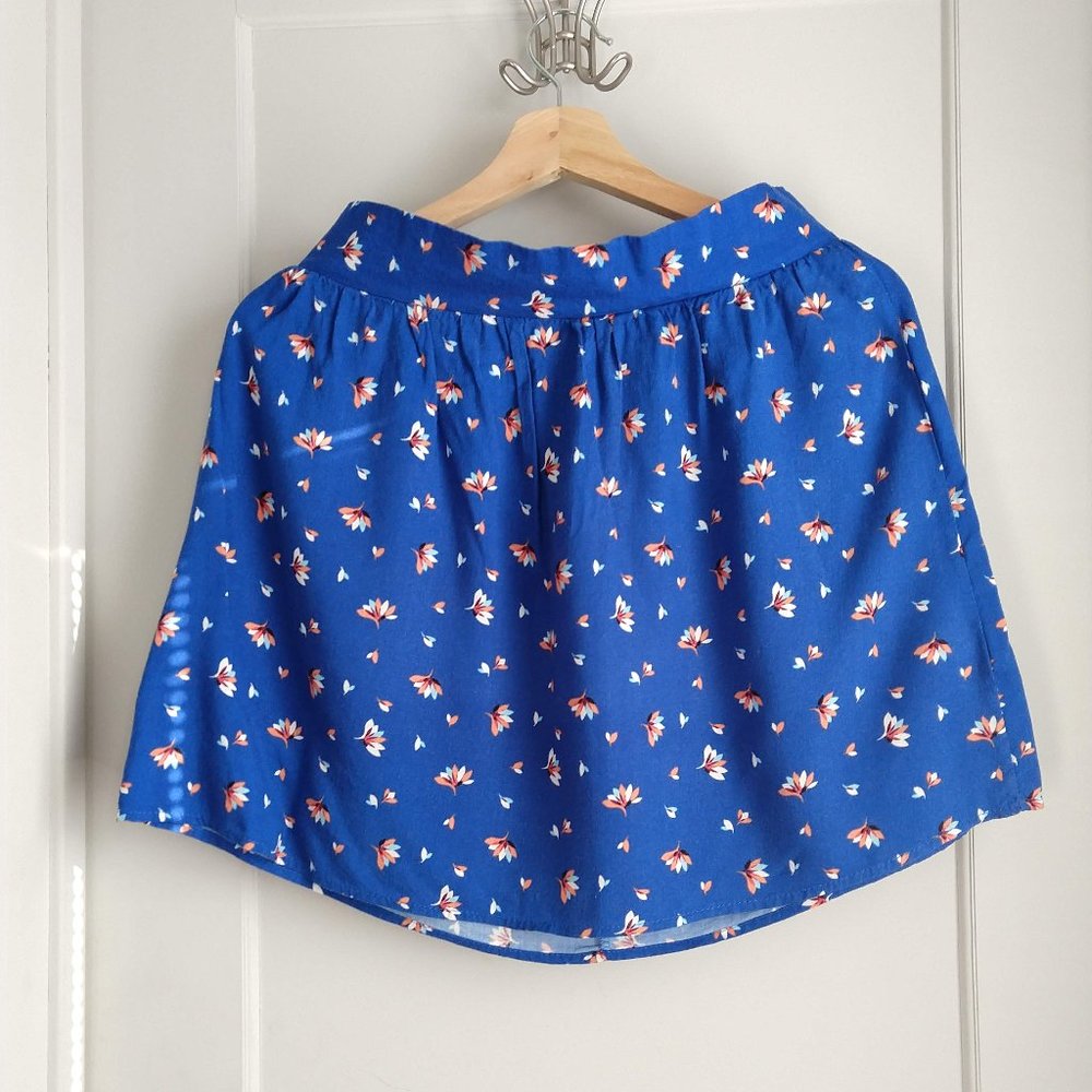 Skater skirt with fun print